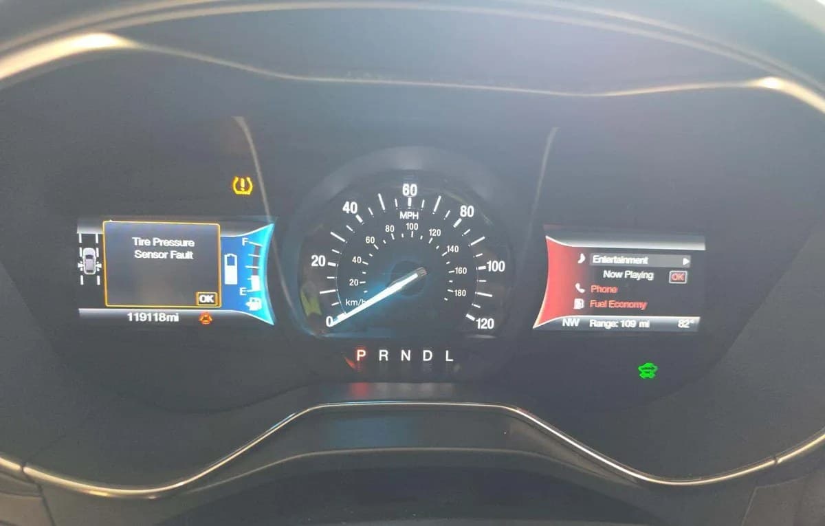 2017 FORD FUSION ENERGI Titanium 6