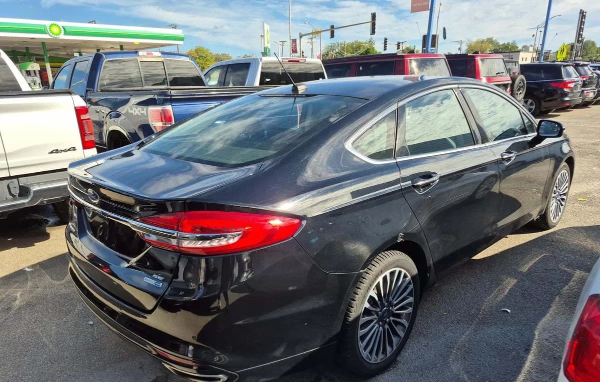 2017 FORD FUSION SE 4