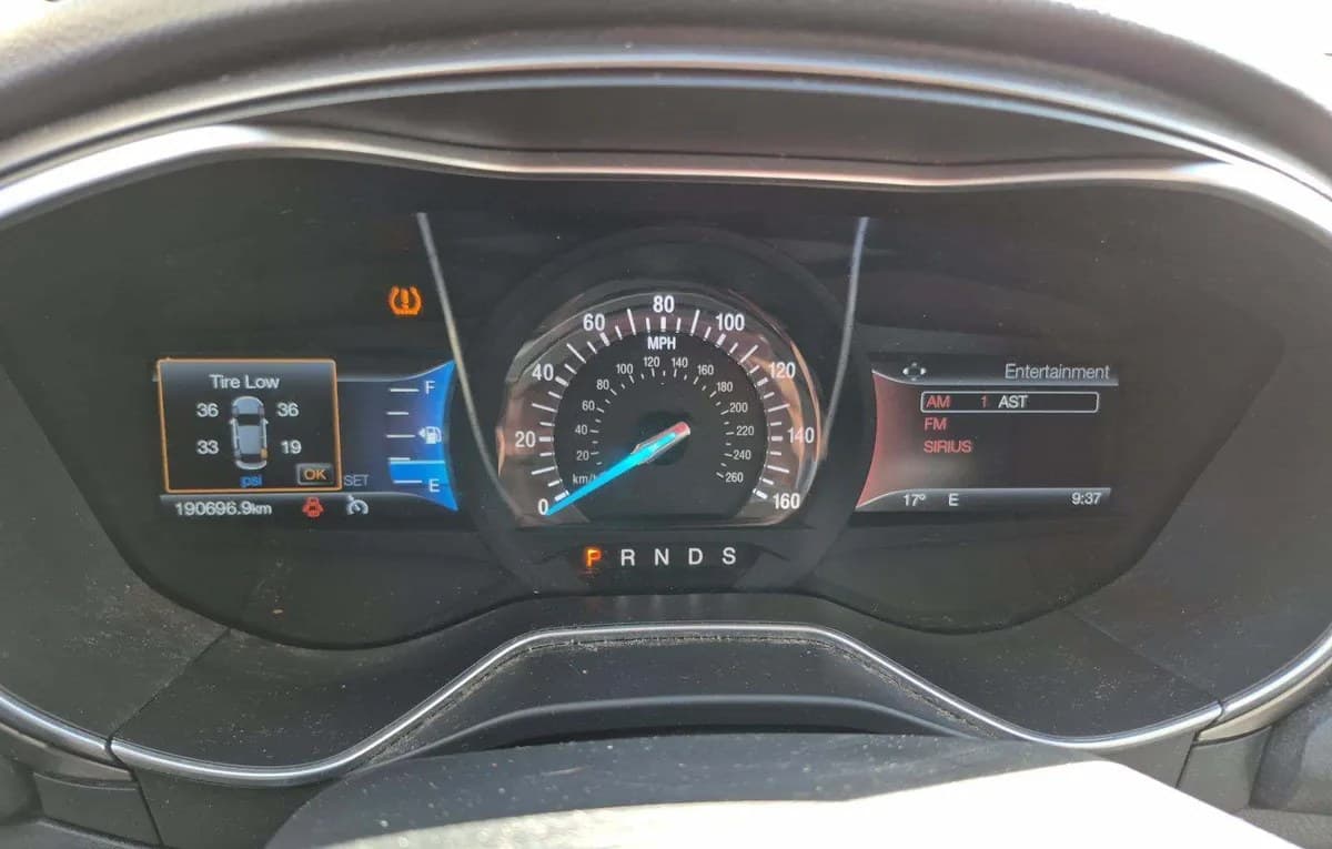 2017 FORD FUSION SE 6