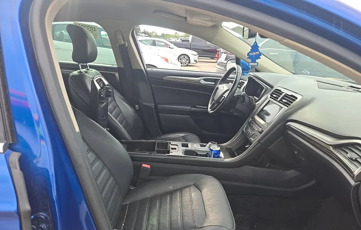 2017 FORD FUSION SE 4