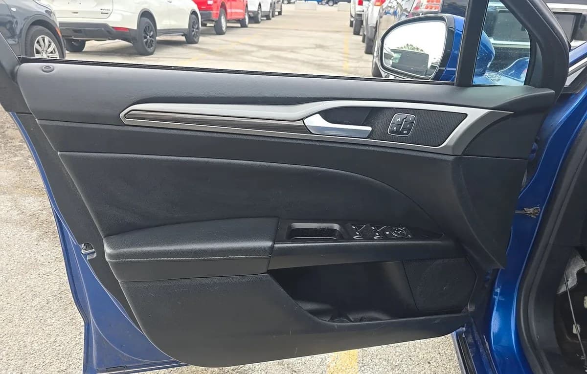 2017 FORD FUSION SE 5