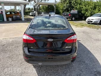2017 FORD FIESTA SE 5