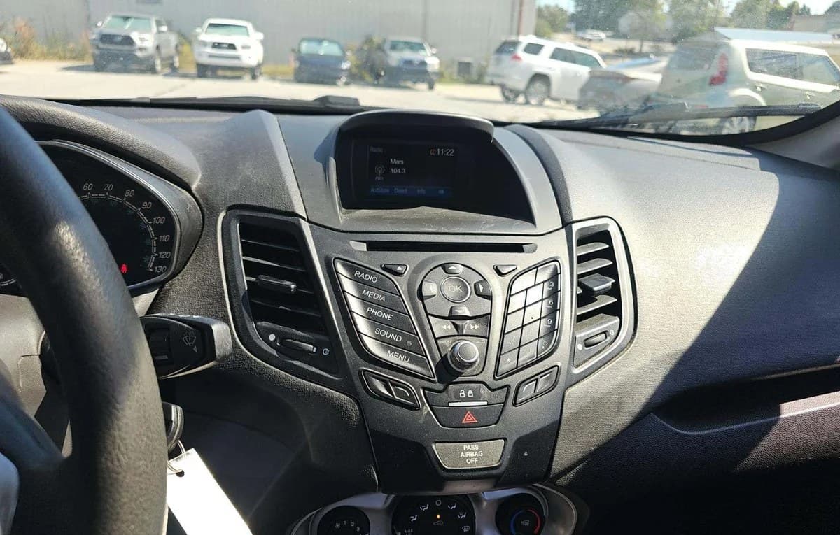2019 FORD FIESTA SE 6