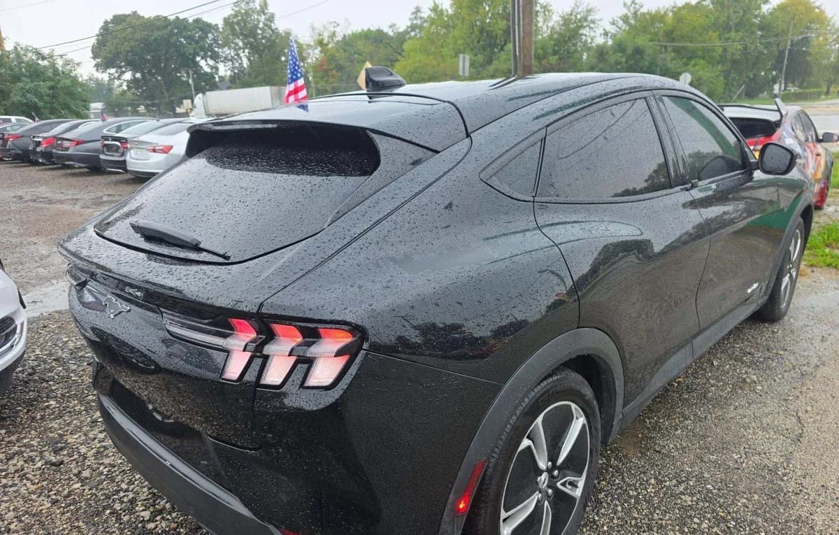 2021 FORD MUSTANG MACH-E Select 4