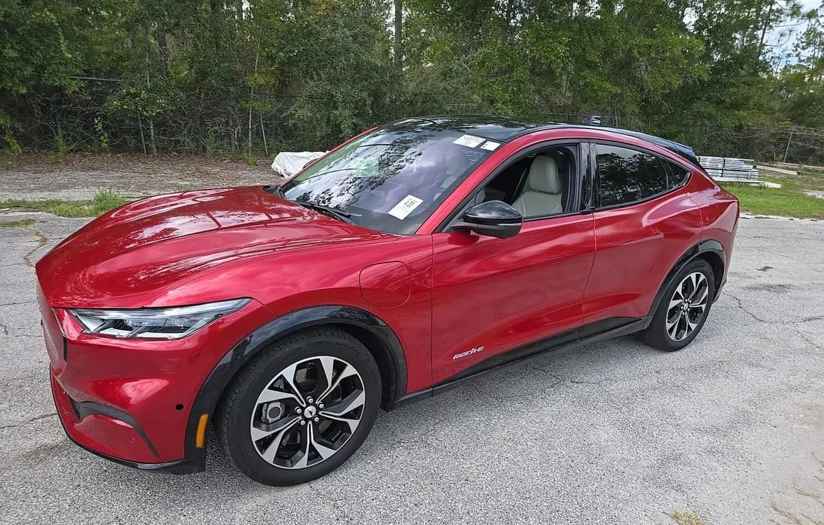 2021 FORD MUSTANG MACH-E Premium 2