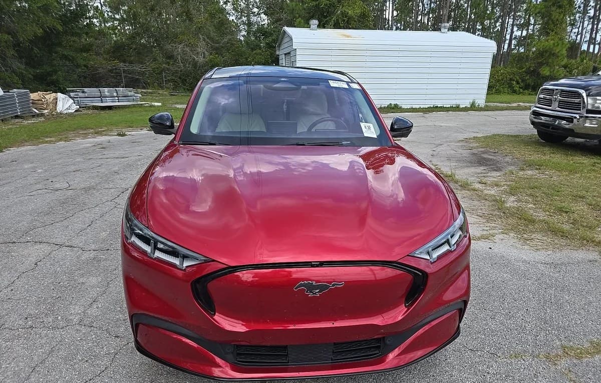 2021 FORD MUSTANG MACH-E Premium 3