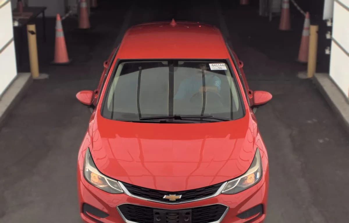 2017 CHEVROLET CRUZE LT HATCHBACK 1SD 3