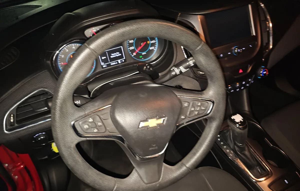 2017 CHEVROLET CRUZE LT HATCHBACK 1SD 7