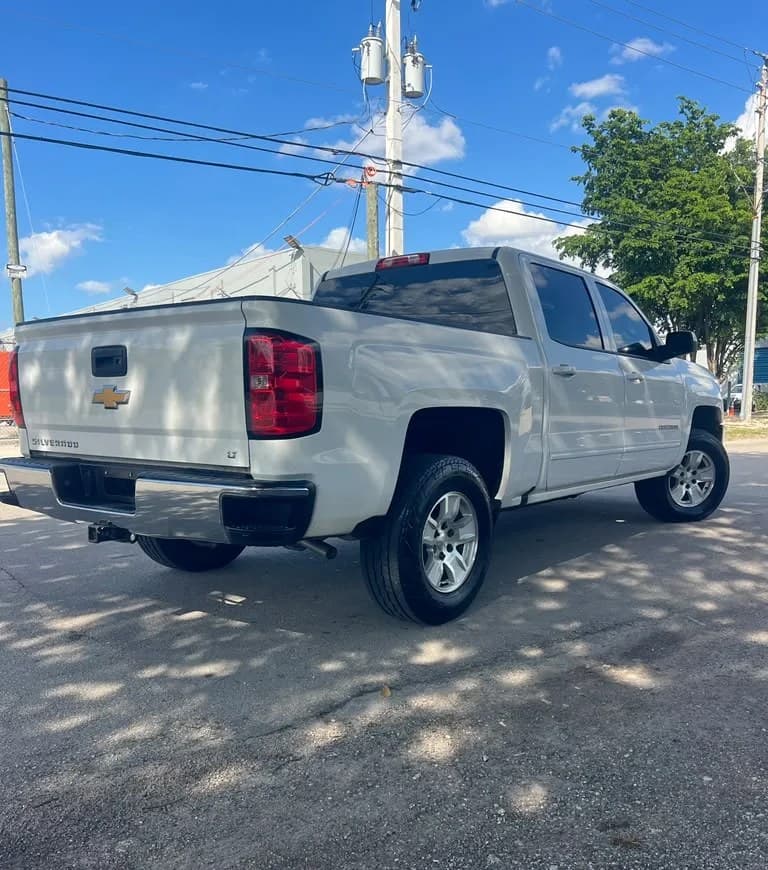 2017 CHEVROLET SILVERADO 1500 LT CREW CAB SHORT BED 1LT 2