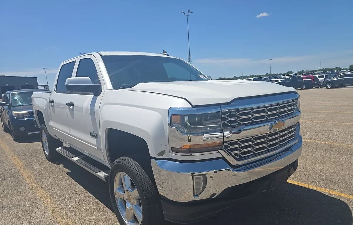 2018 CHEVROLET SILVERADO 1500 LT CREW CAB SHORT BED 1LT 4