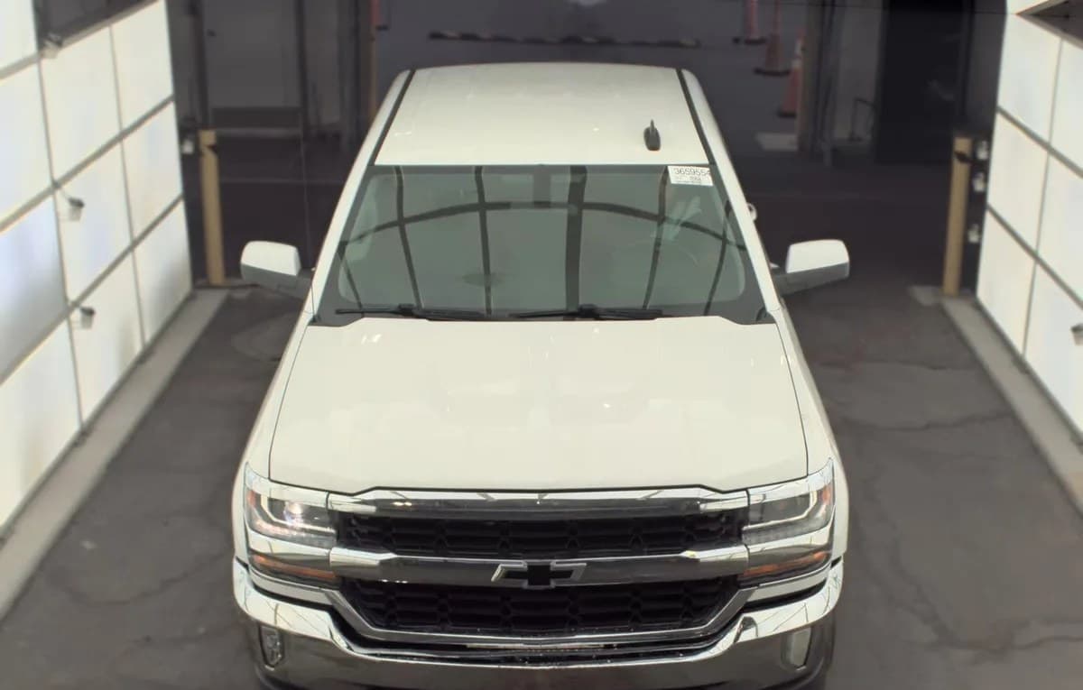 2017 CHEVROLET SILVERADO 1500 LT CREW CAB MEDIUM BED 1LT 3