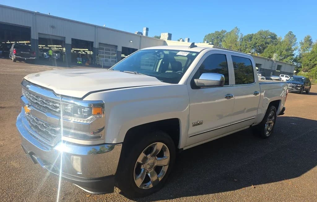 2017 CHEVROLET SILVERADO 1500 LTZ CREW CAB SHORT BED 1LZ