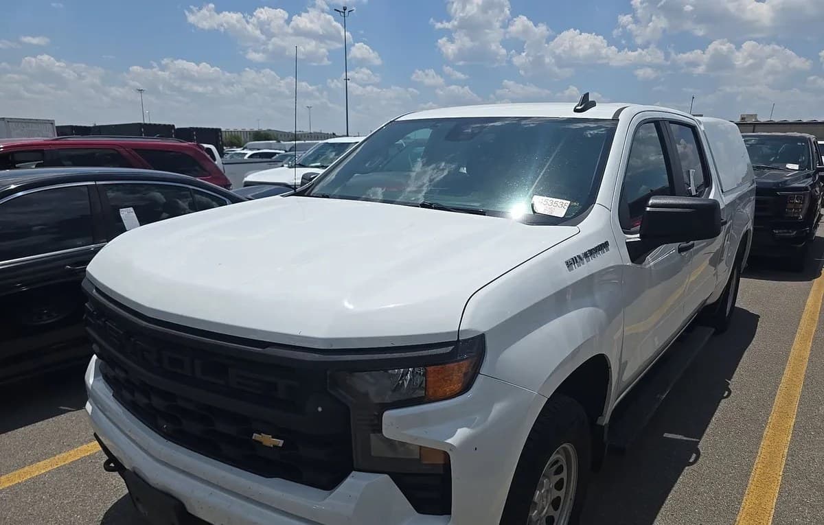 2023 CHEVROLET SILVERADO 1500 CUSTOM CREW CAB MEDIUM BED 1CX 2