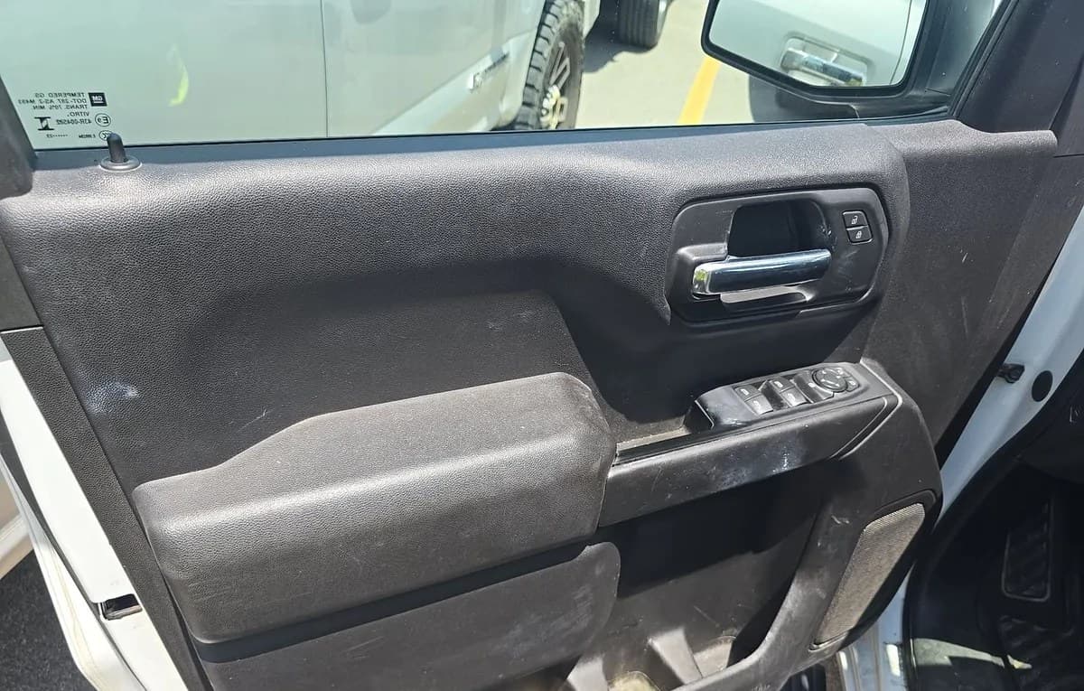 2023 CHEVROLET SILVERADO 1500 CUSTOM CREW CAB MEDIUM BED 1CX 6