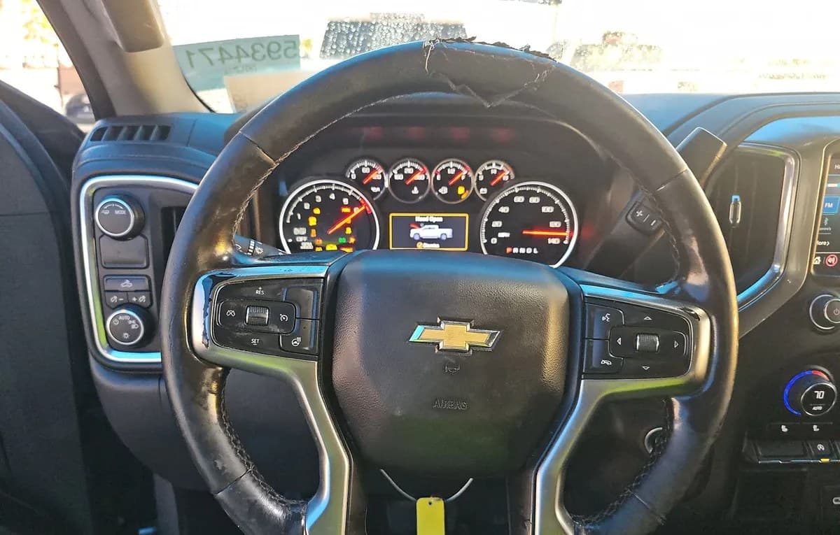 2021 CHEVROLET SILVERADO 1500 LT CREW CAB SHORT BED 1LT 7