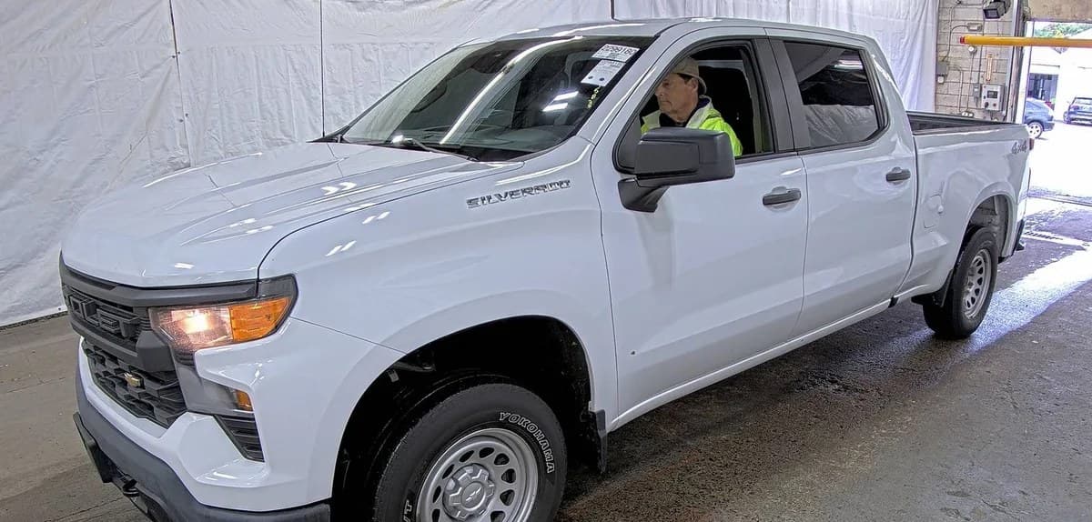 2023 CHEVROLET SILVERADO 1500 WT CREW CAB MEDIUM BED 1WT 2