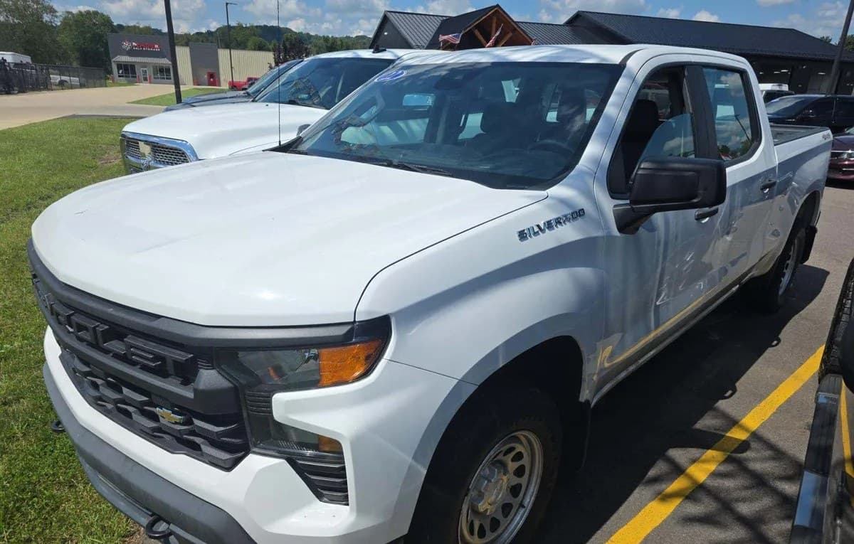 2022 CHEVROLET SILVERADO 1500 WT CREW CAB MEDIUM BED 1WT 2
