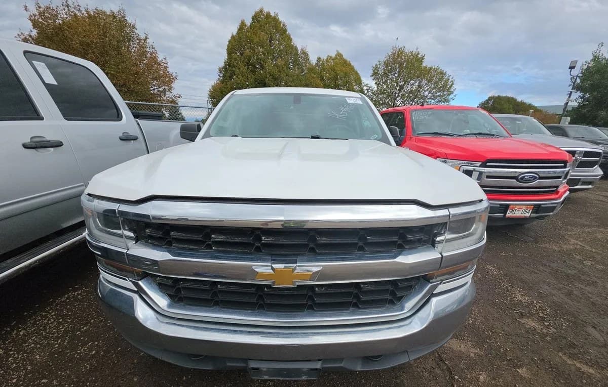 2017 CHEVROLET SILVERADO 1500 WT CREW CAB MEDIUM BED 1WT 3