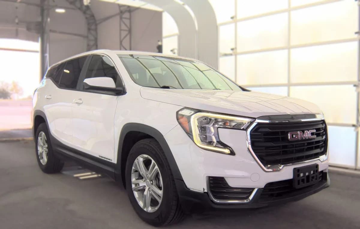 2023 GMC TERRAIN SLE 4