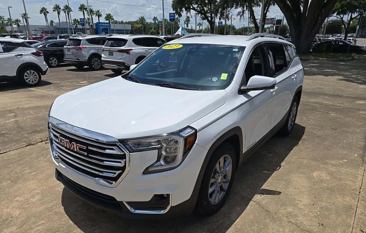2023 GMC TERRAIN SLT 2