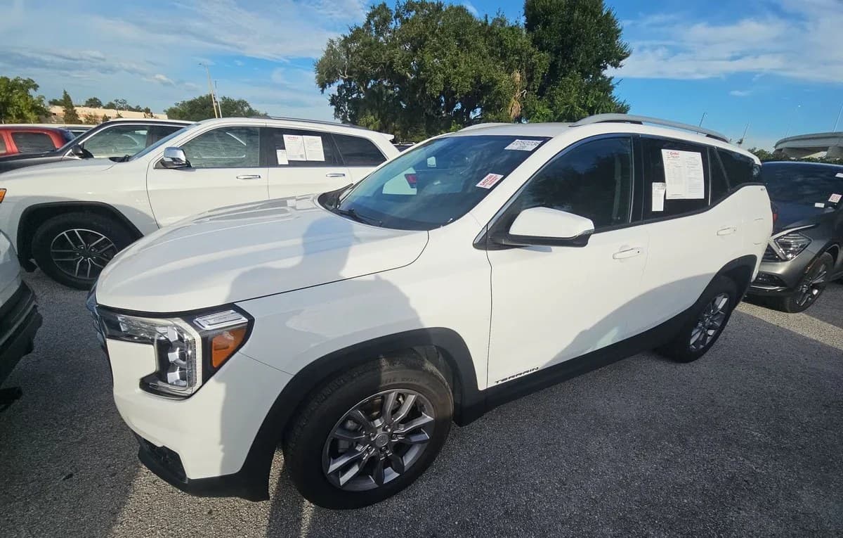 2024 GMC TERRAIN SLT 2