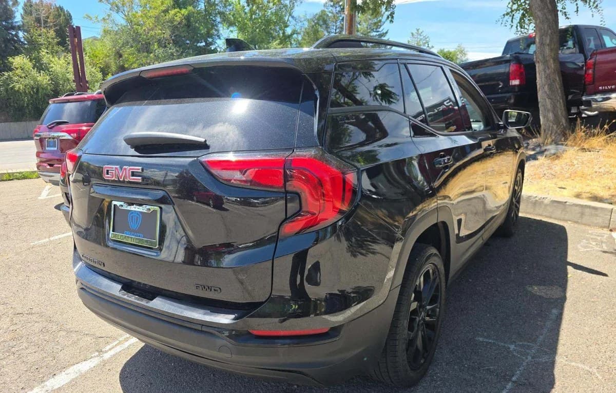 2021 GMC TERRAIN SLE 4