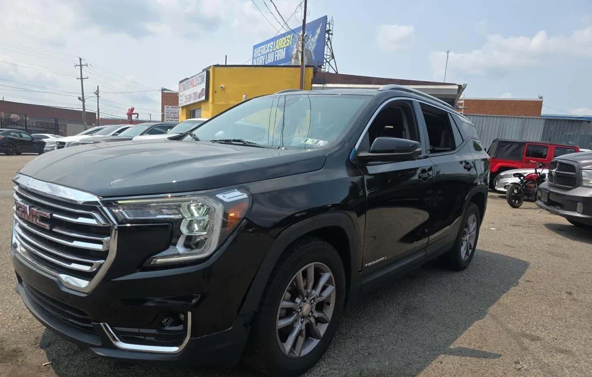 2023 GMC TERRAIN SLT 2