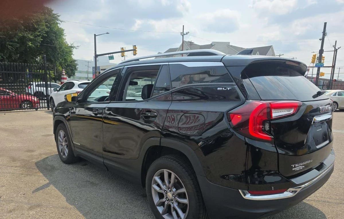 2023 GMC TERRAIN SLT 3
