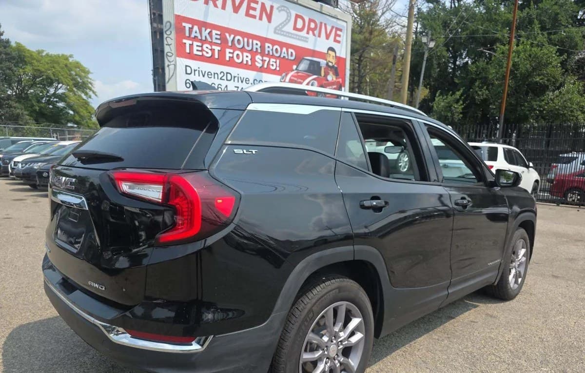 2023 GMC TERRAIN SLT 4