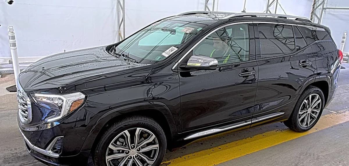 2020 GMC TERRAIN DENALI 5SA 2
