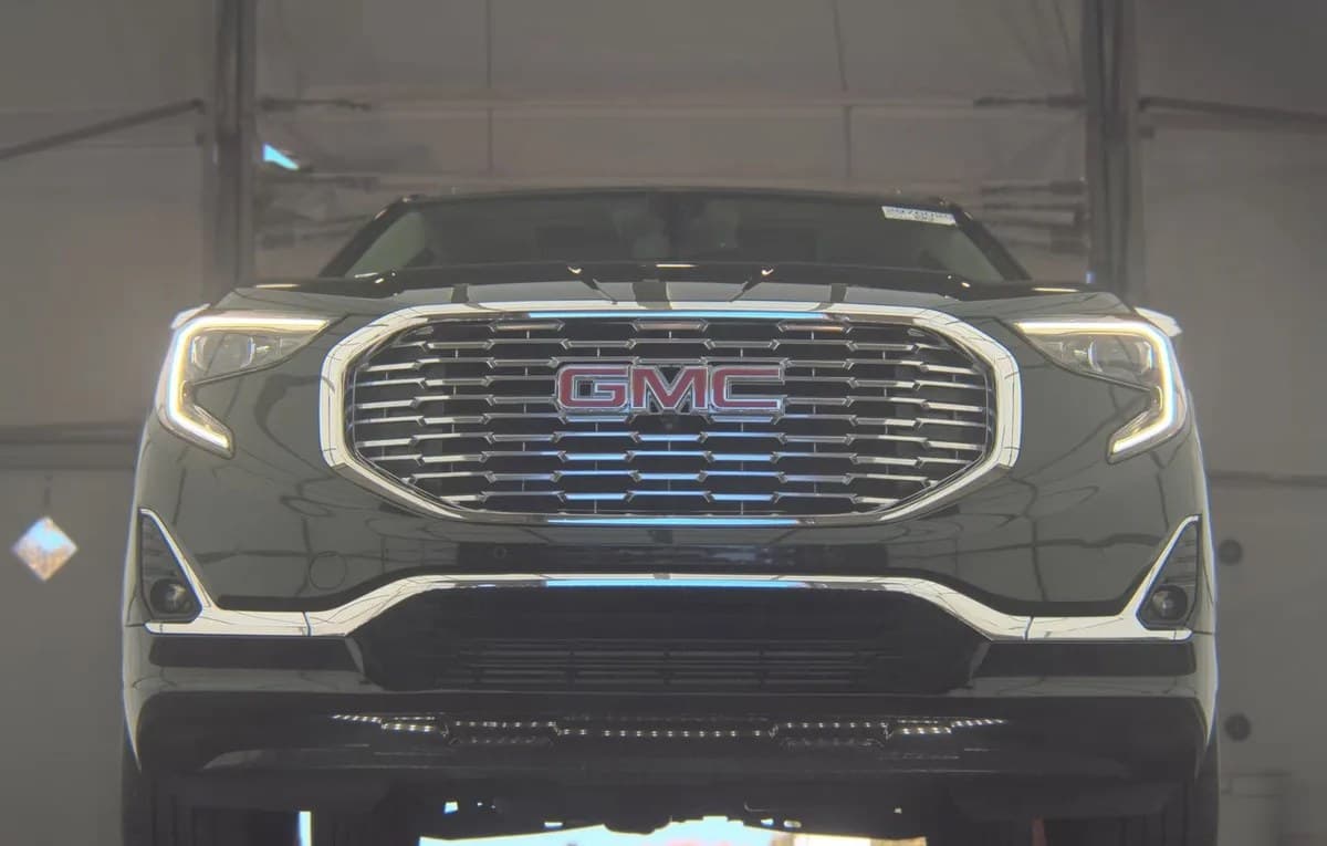 2020 GMC TERRAIN DENALI 5SA 4