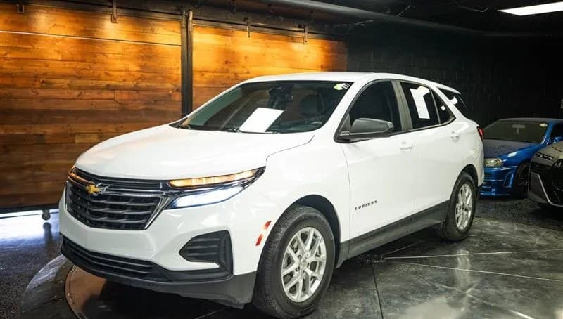 2023 CHEVROLET EQUINOX LS 3