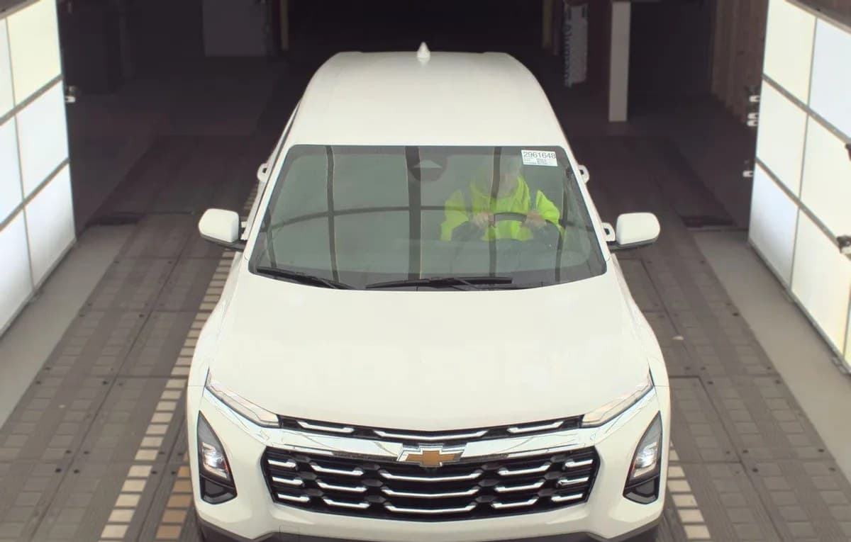 2025 CHEVROLET EQUINOX LT 3