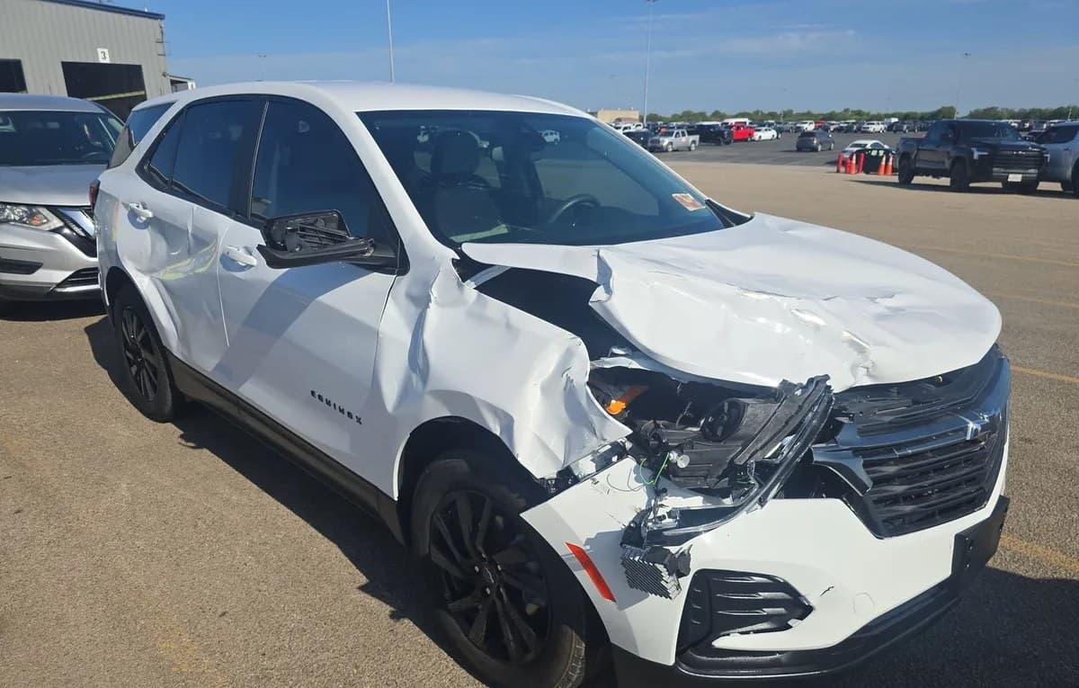 2024 CHEVROLET EQUINOX LS 3