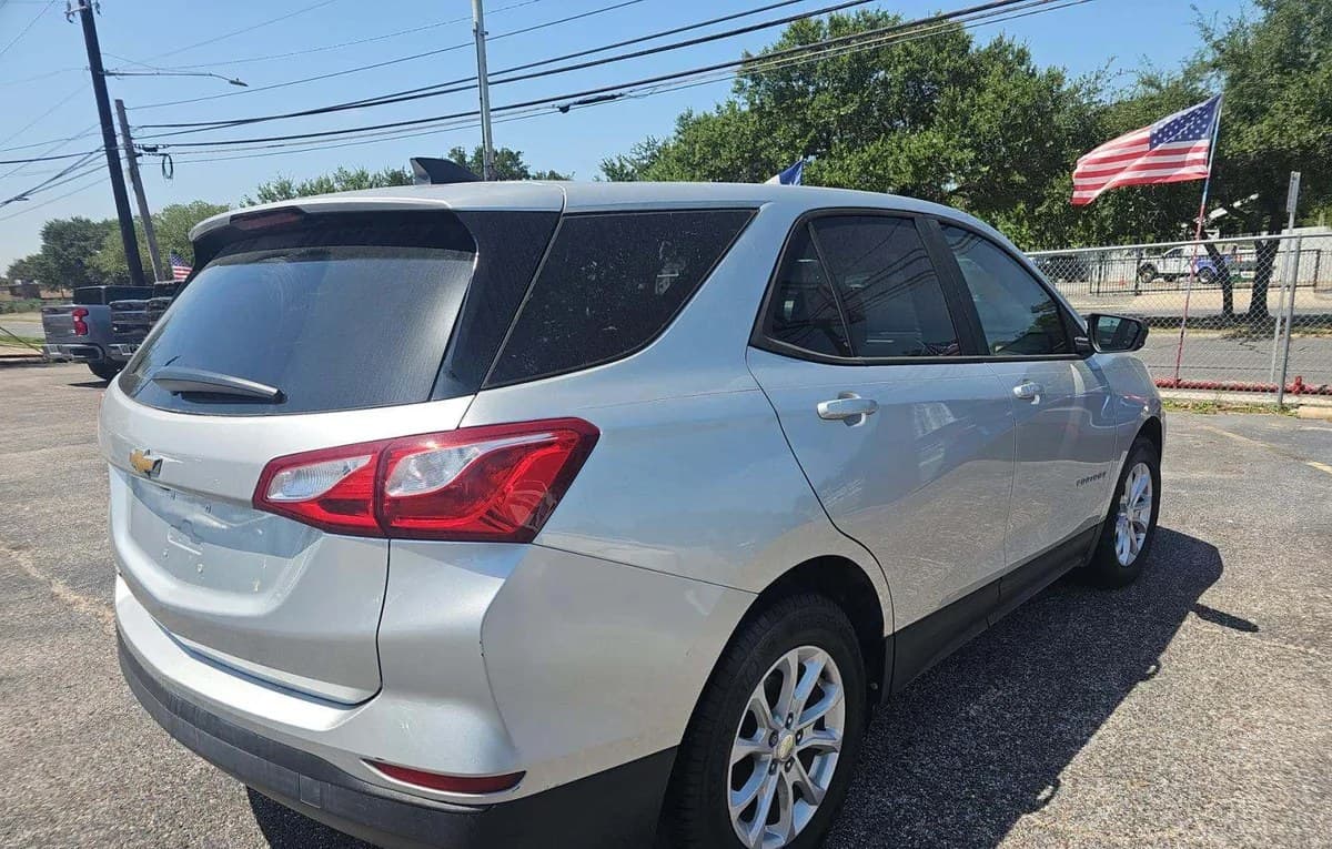 2020 CHEVROLET EQUINOX LS 4