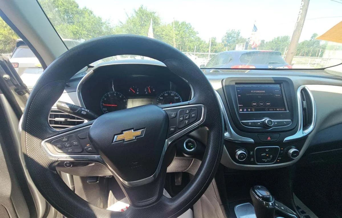 2020 CHEVROLET EQUINOX LS 7