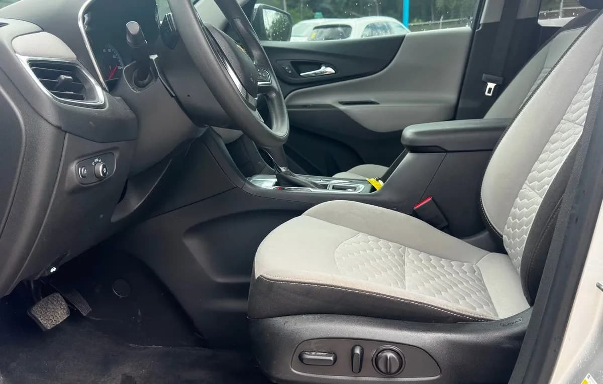 2020 CHEVROLET EQUINOX LS 6