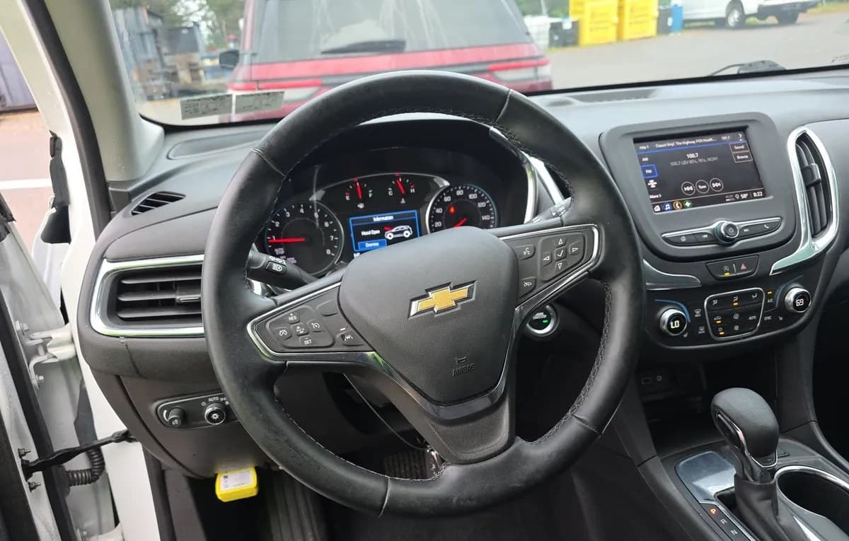 2023 CHEVROLET EQUINOX LT 7