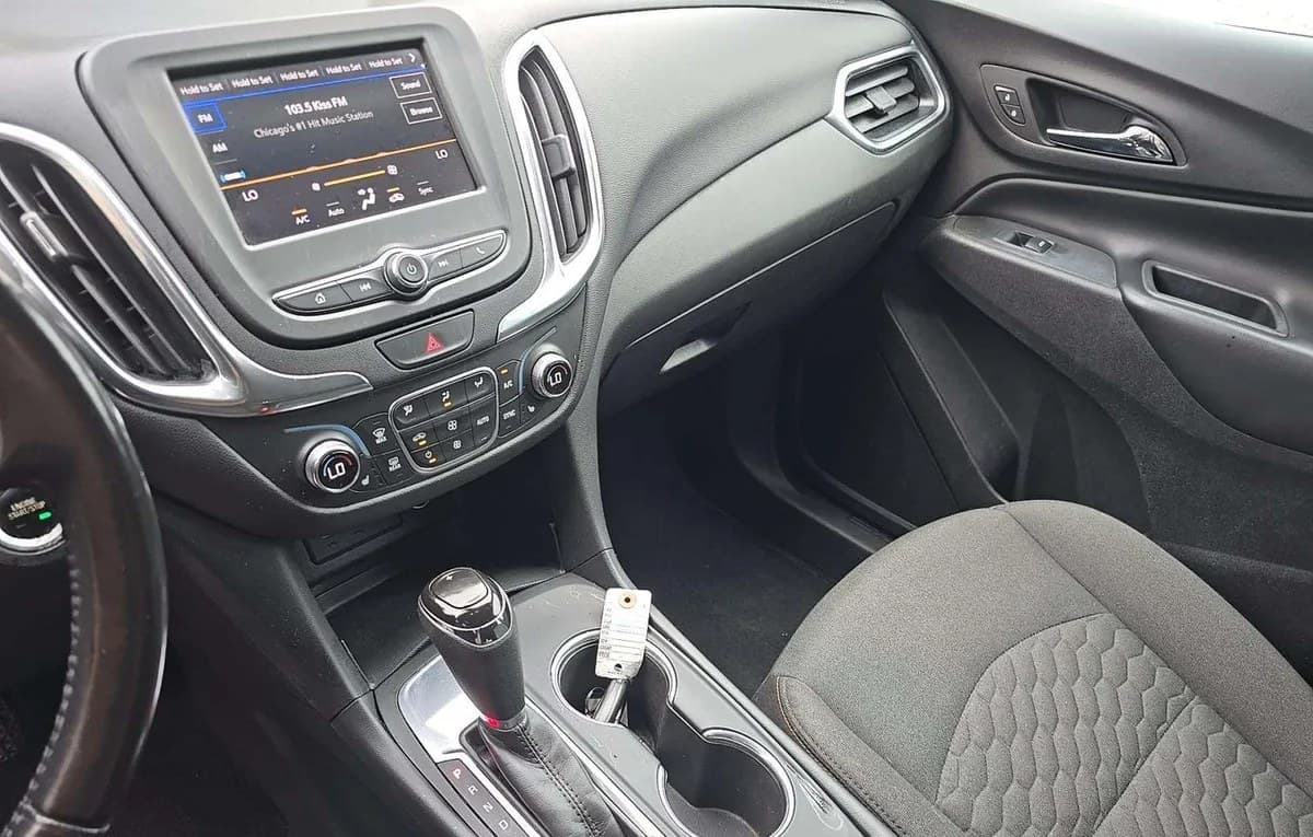 2021 CHEVROLET EQUINOX LT 7