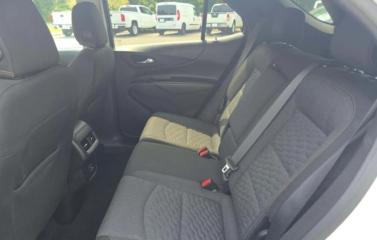 2021 CHEVROLET EQUINOX LT 7