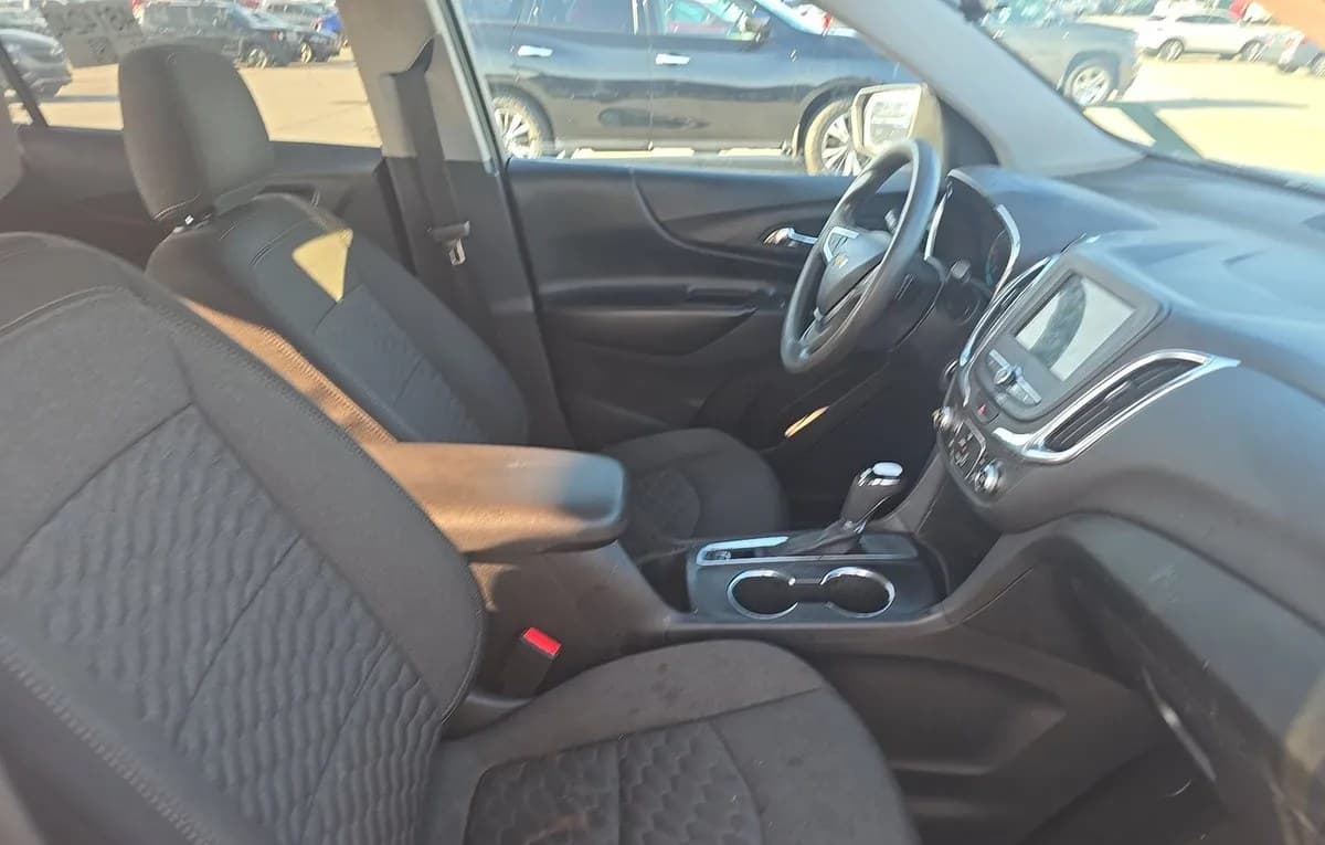 2019 CHEVROLET EQUINOX LT 4