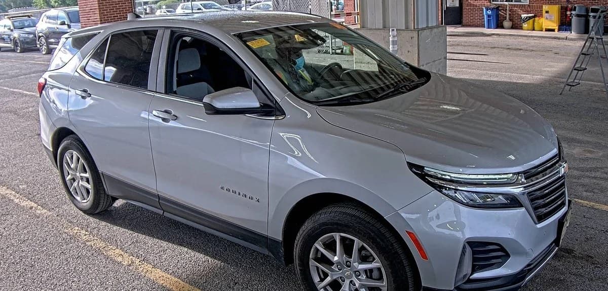 2022 CHEVROLET EQUINOX LT 4