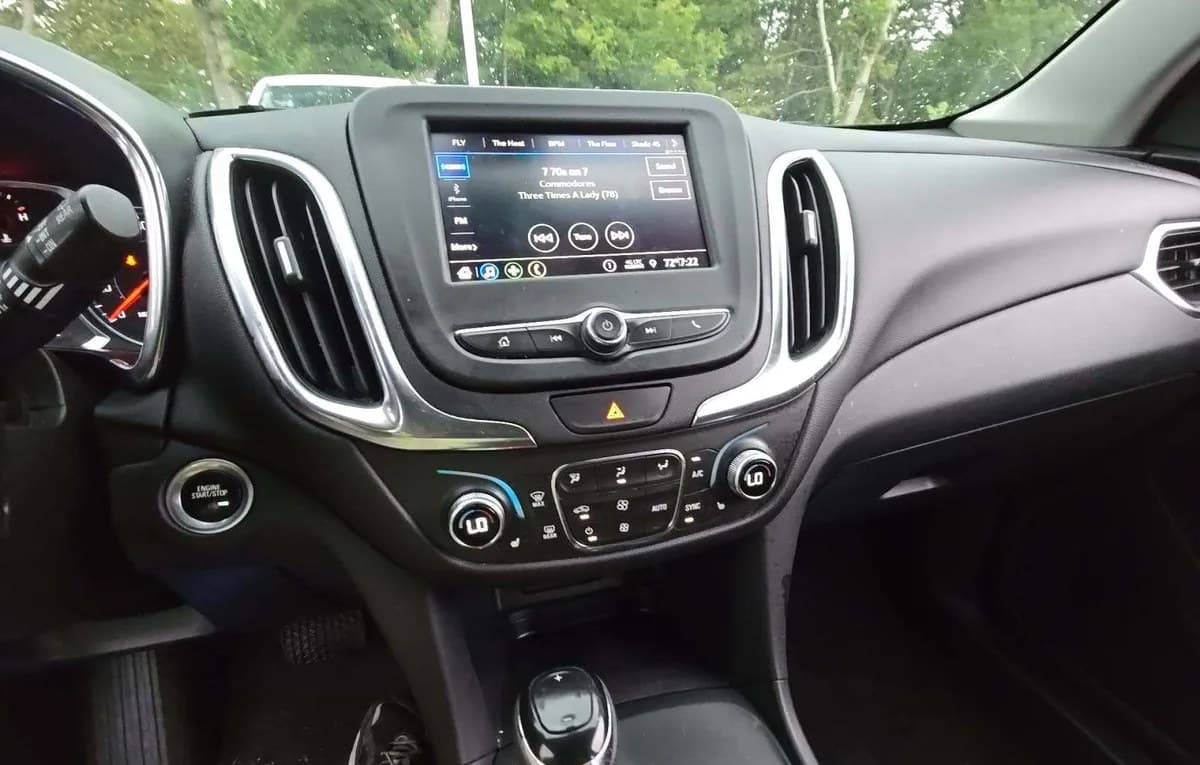 2021 CHEVROLET EQUINOX LT 7