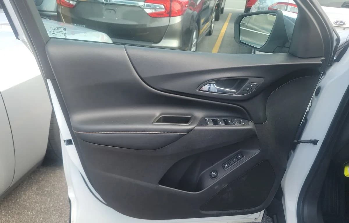 2019 CHEVROLET EQUINOX Premier 6