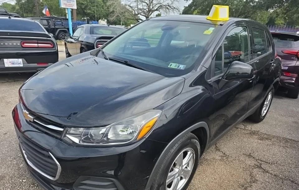 2019 CHEVROLET TRAX LS 2