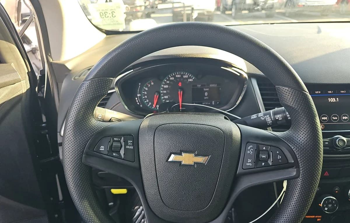 2020 CHEVROLET TRAX LS 6