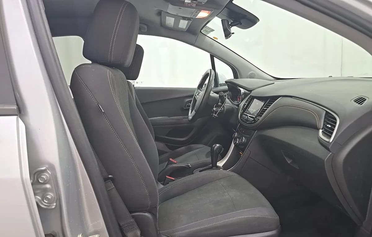 2020 CHEVROLET TRAX LS 4