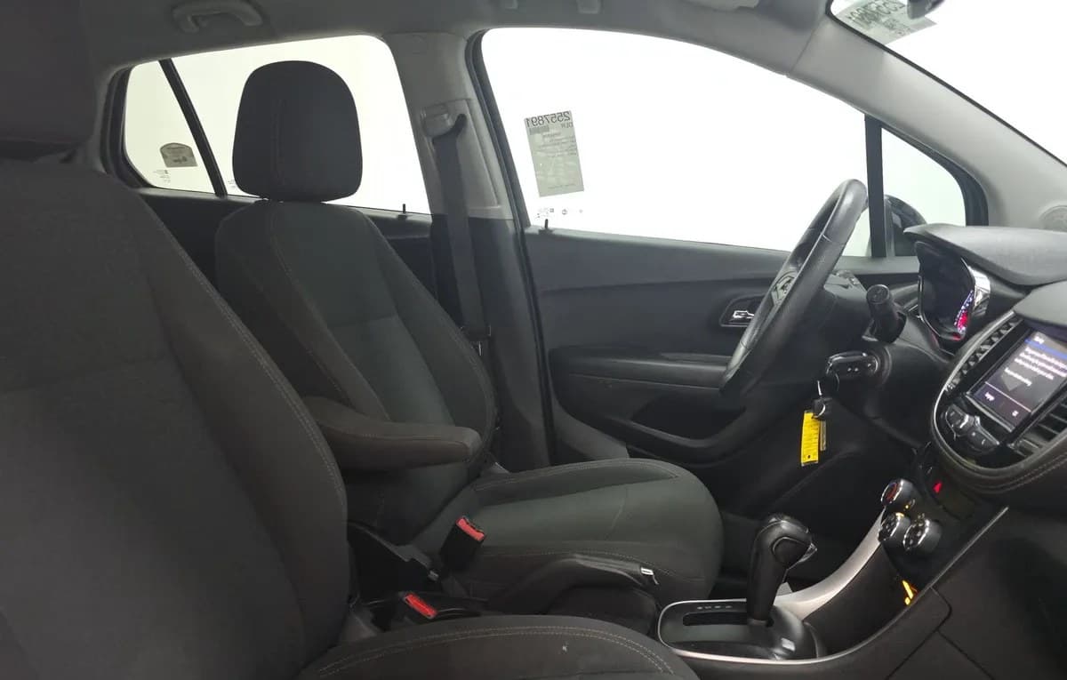 2020 CHEVROLET TRAX LS 4