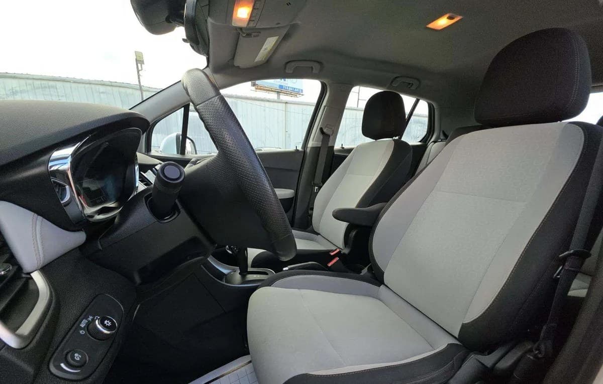 2019 CHEVROLET TRAX LS 4