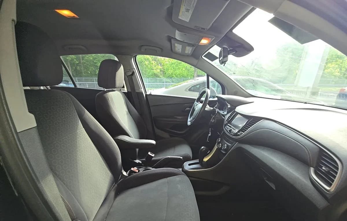 2020 CHEVROLET TRAX LS 4